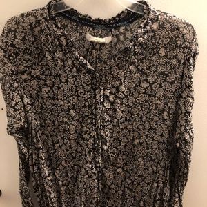 Women's L/S Lightweight button-up blouse
